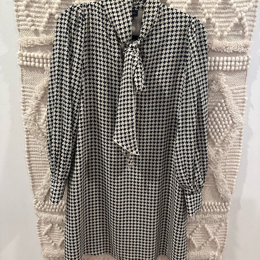 Who what wear Houndstooth dress with neck tie, Medium